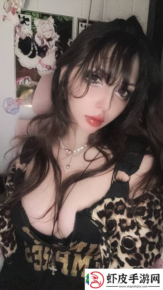 国外美女推主认证漫威争锋匕首体模