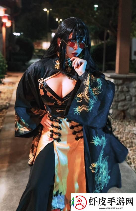 国外美女推主认证漫威争锋匕首体模