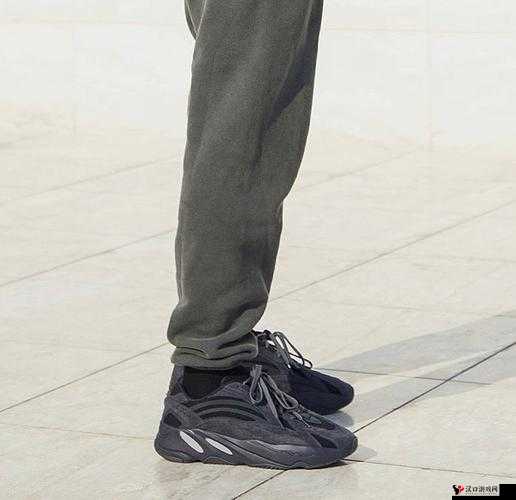YEEZY 700 好硬究竟为何如此硬挺备受关注