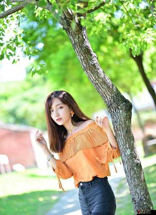 娇小女子那独特的搡搡行为引发的别样故事