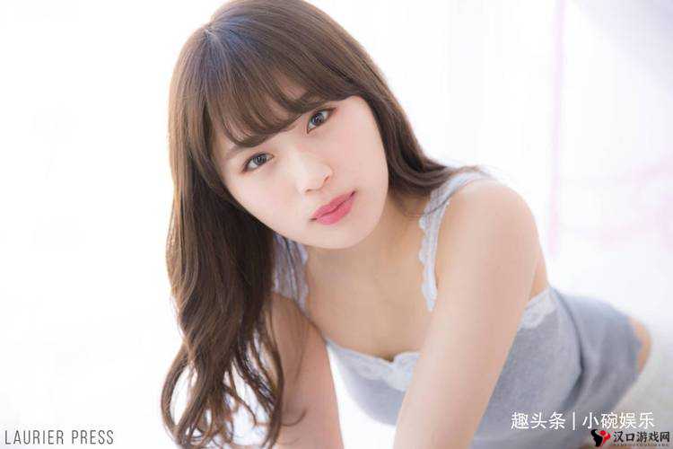 姬咲华**中出:**的演艺之路与挑战