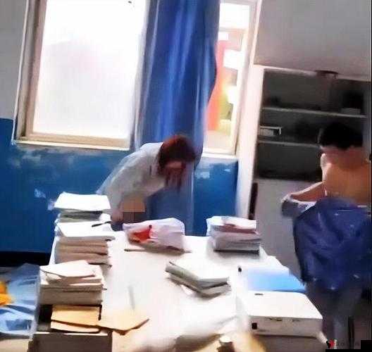办公室突然撑帐篷是怎么回事：一场尴尬的闹剧