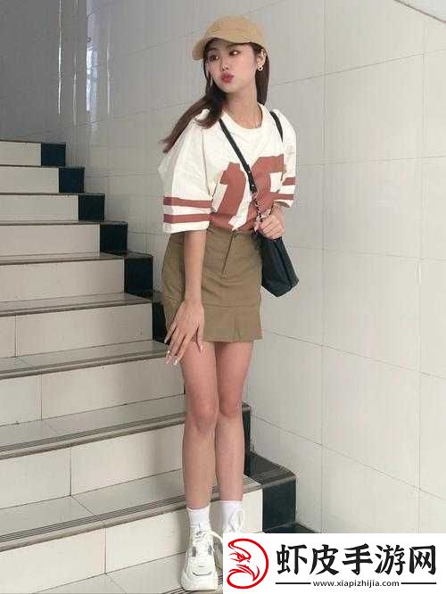 夏天短袖侧面视角下女生小馒头的奇妙呈现
