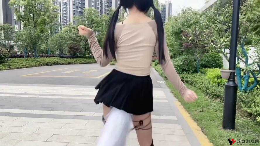 双马尾弹力摇的舞蹈视频:展现青春活力与灵动之美