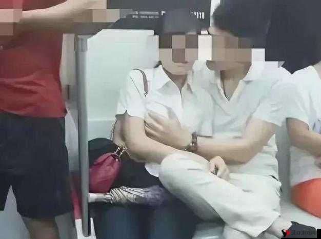 男生经常摸你的胸:这是性骚扰吗?