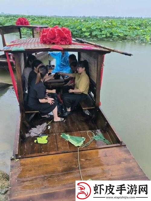 老人船上弄雨婷那令人难忘的经典一幕