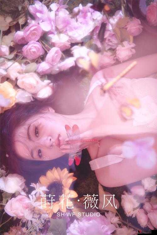 18 岁少女私密流出：粉嫩花瓣破茧而出，白浆泛滥成灾