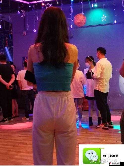 嘼皇 ZZXXOO 另类老太婆的独特人生经历与故事