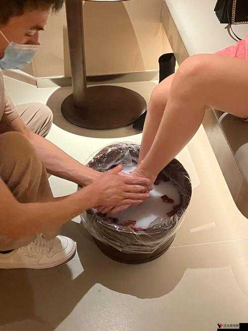 震惊男按摩师在 Spa 馆内做出惊人之举,你绝对想不到