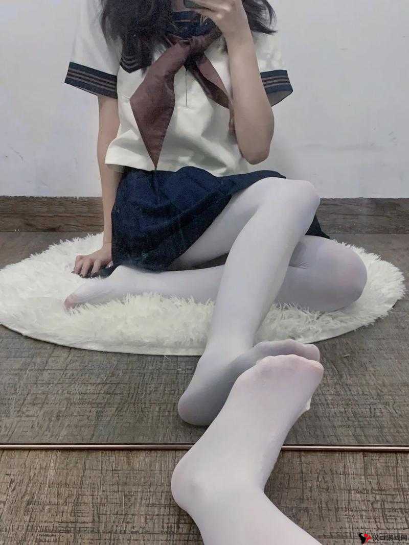 白色 JK 六年级少女羞耻桨出:是道德的沦丧还是人性的缺失