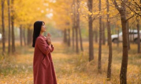 妈妈先是拒绝后是迎合的句子说说