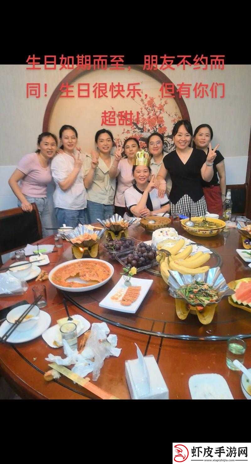 一老一少两位阿姨带闺蜜一起提供双飞探花服务