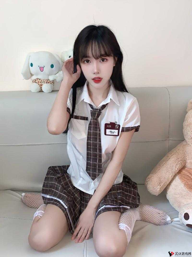 白丝 JK 美女**喷水:令人喷饭的画面