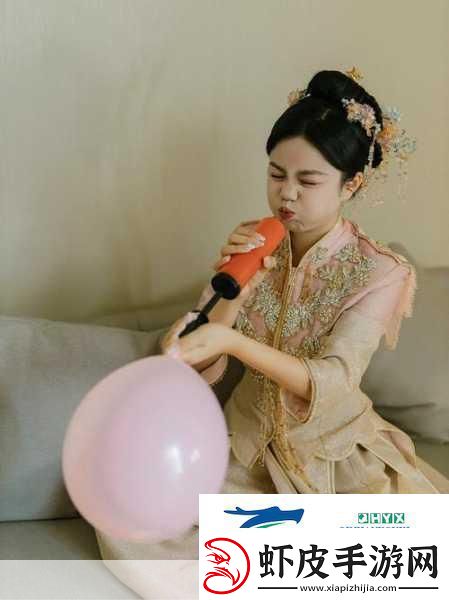 女子绝活吸烟开啤酒吹气球
