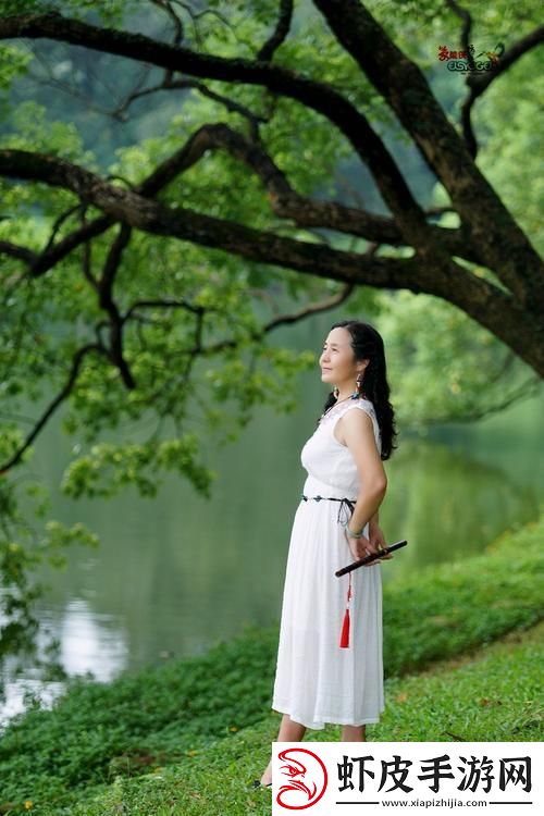湖边的东方美人