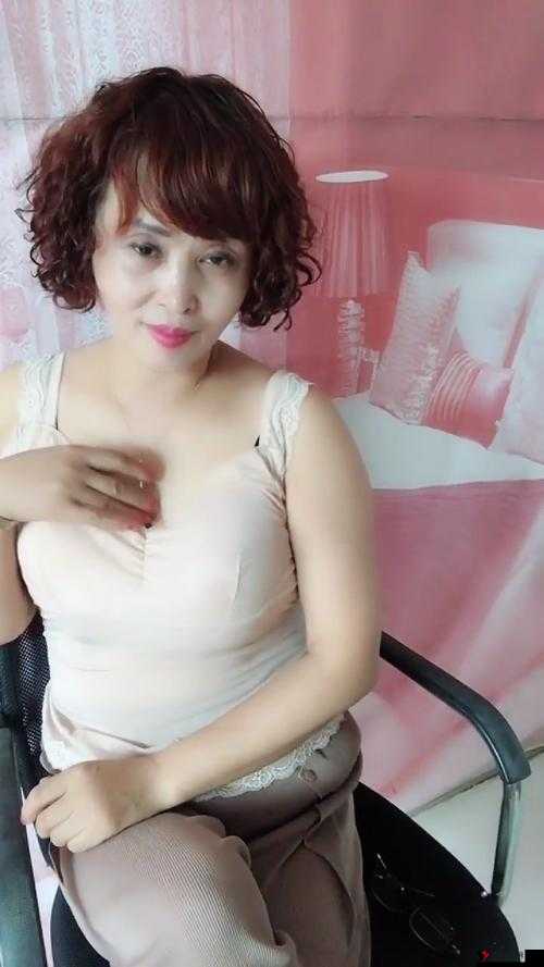 供我发泄的肥熟老妇:一位成**性的别样魅力