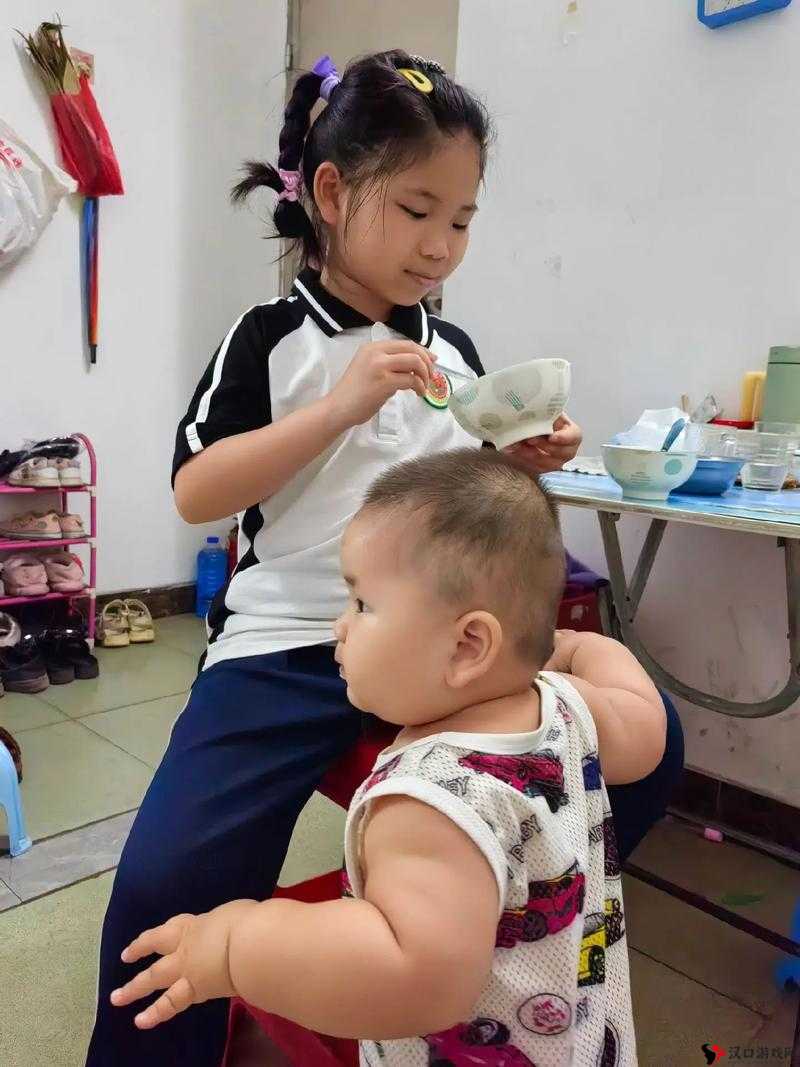 小孩半夜喂姐姐吃东西好吗:背后的亲情考量