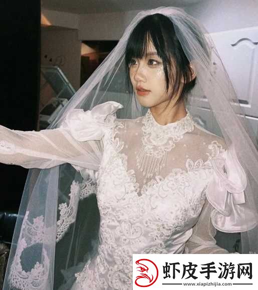 “纯欲天花板”井川里予大尺度晒照引争议