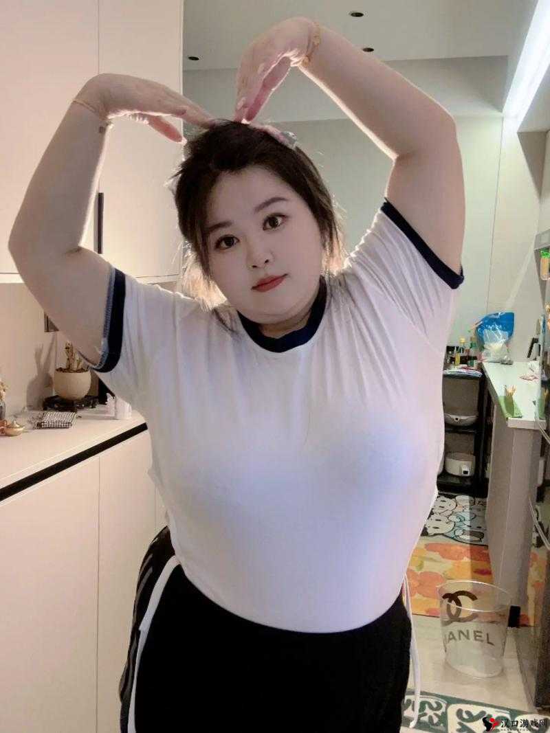另类老太婆 BBWBBW 的奇妙生活：胖老太的幸福日常