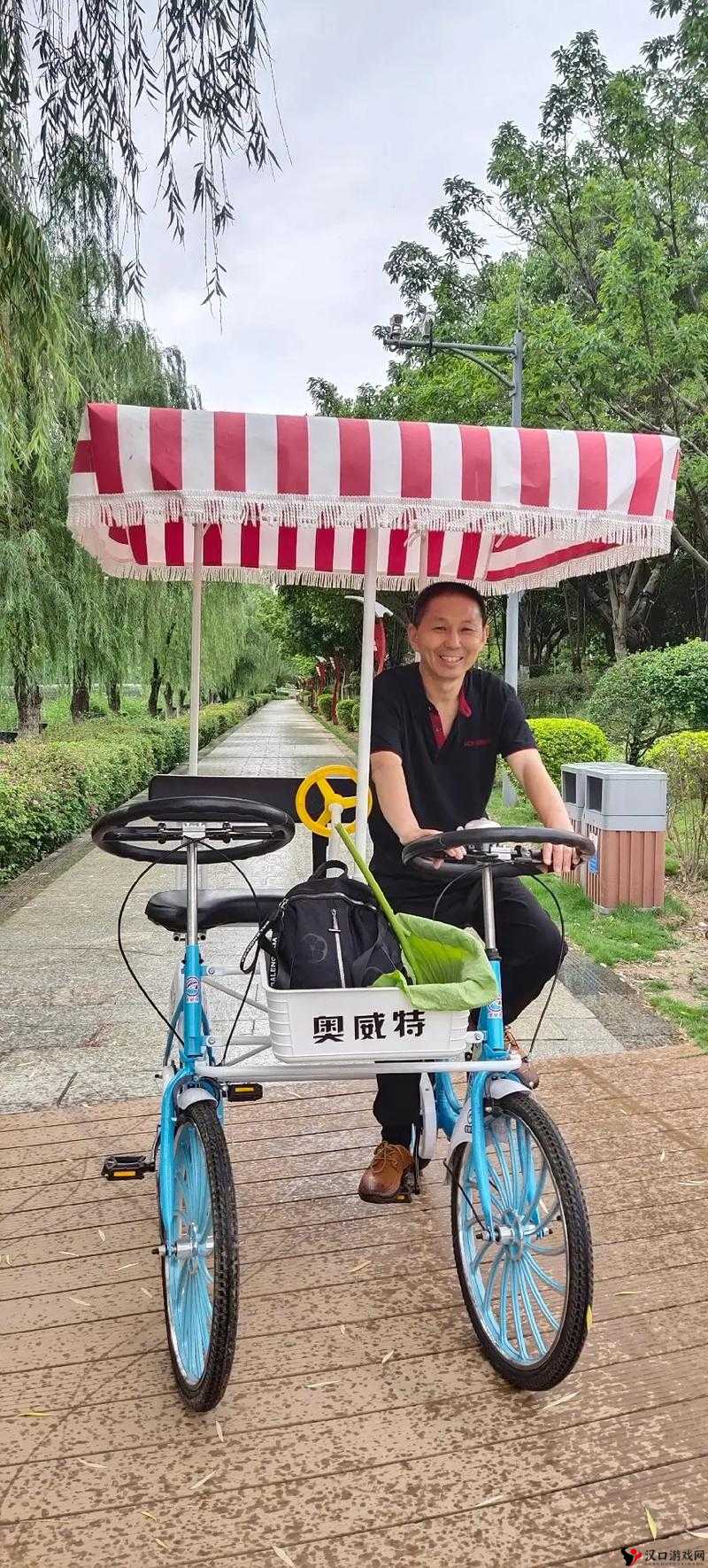 公园里老年镖客视频人生:别样的潇洒与坚持