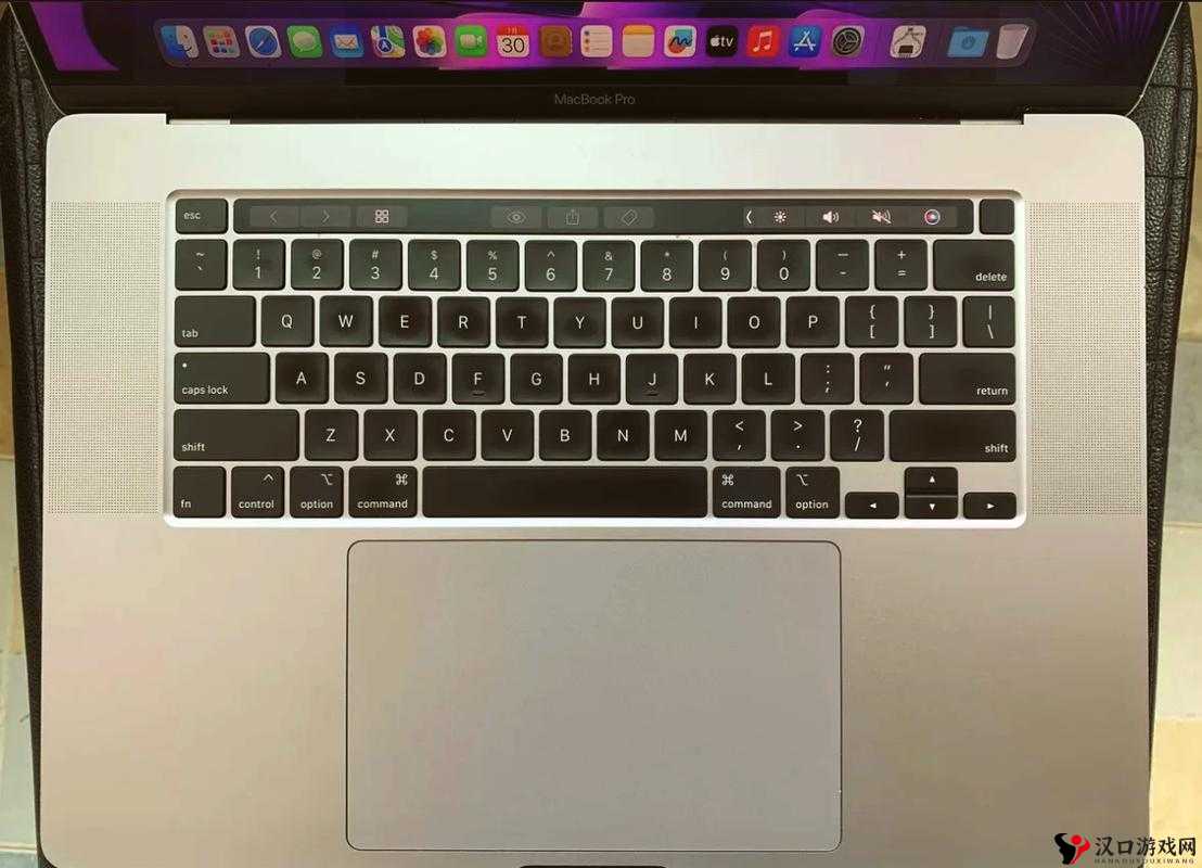 16 岁日本学生 MacBook-Pro 评测探讨:深度解析