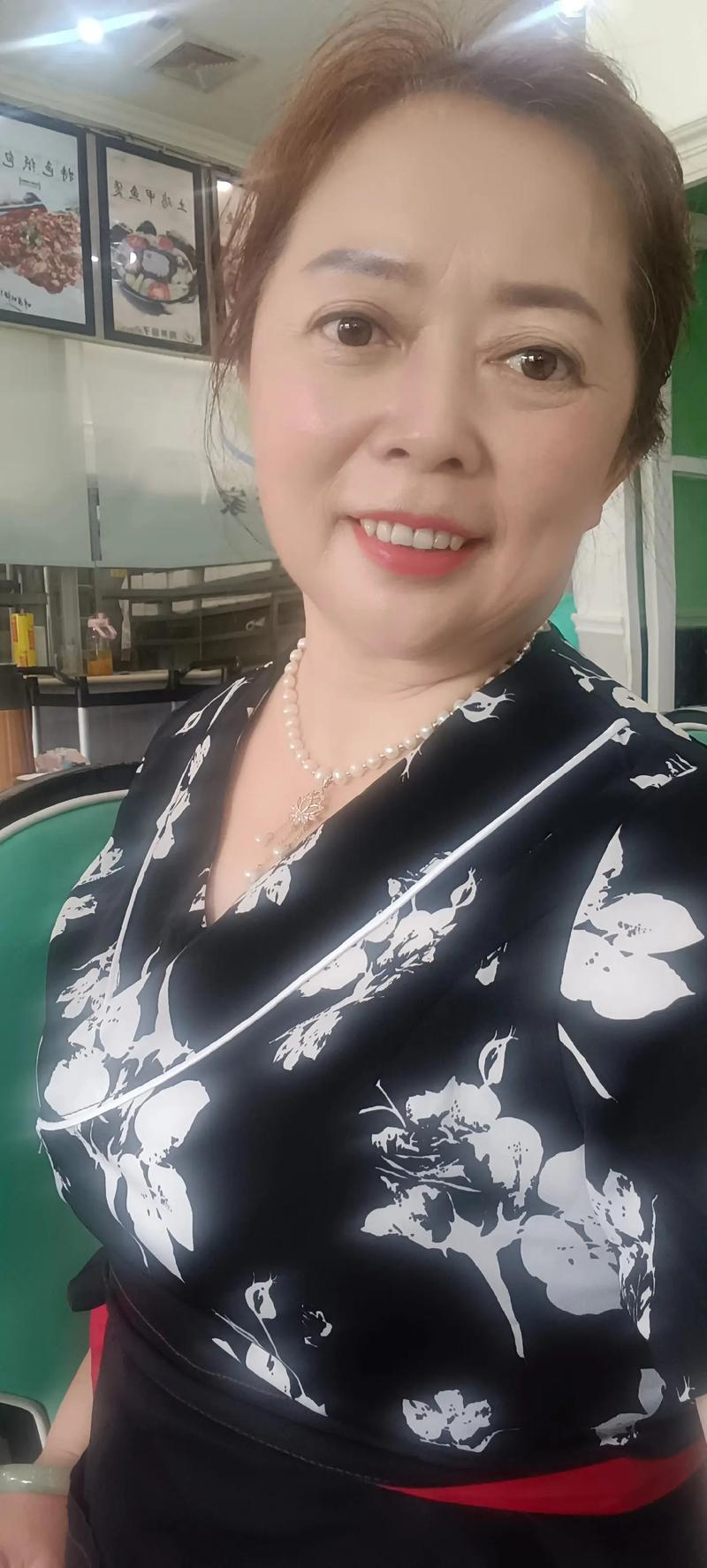 四川60岁老阿姨叫的没谁了